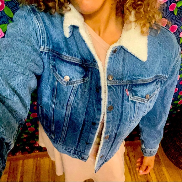 Levi's Jackets & Blazers - Levi’s NWT EX-BOYFRIEND SHERPA TRUCKER JACKET Sz XL Denim Jean Faux Shearling